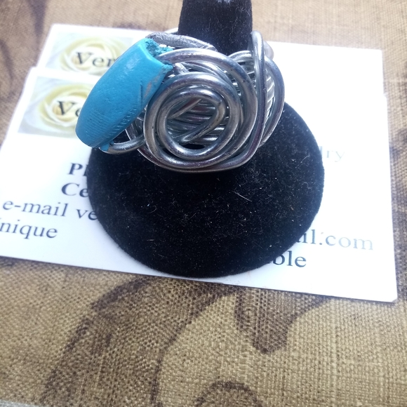 Jewelry - Picture 5 of 5